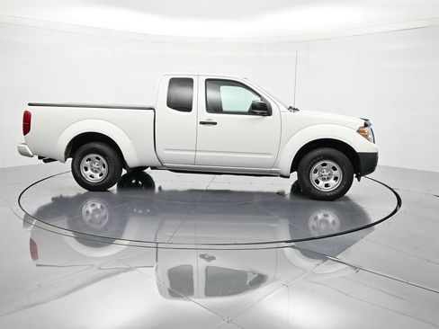 Used 2018 Nissan Frontier S image 4