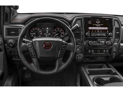 Used 2024 Nissan Titan PRO-4X w/ Pro-4x Convenience Package AWD/4WD image 7
