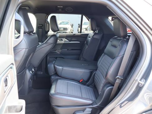 Used 2026 Ford Explorer ST-Line w/ ST-Line Street Pack AWD/4WD image 20