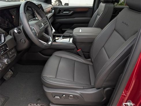 New 2026 GMC Yukon Denali w/ Advanced Technology Package image 9