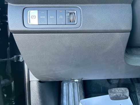 Certified 2024 Chevrolet Traverse RS image 18