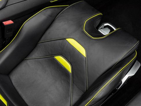 Used 2020 Lamborghini Huracan EVO image 37