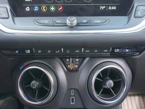 Used 2024 Chevrolet Blazer LT image 13