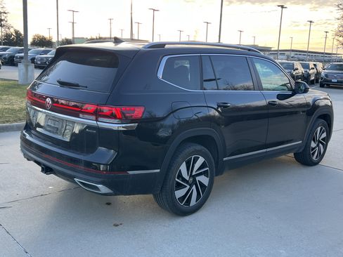 Certified 2025 Volkswagen Atlas SEL image 10