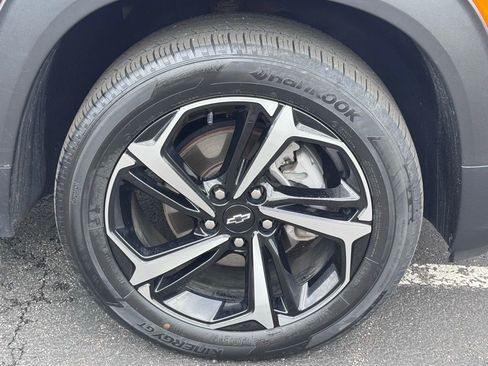 Used 2023 Chevrolet TrailBlazer RS w/ Sun and Liftgate Package AWD/4WD image 40