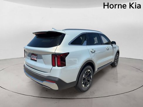 New 2026 Kia Sorento S w/ S Panoramic Sunroof Package FWD image 4
