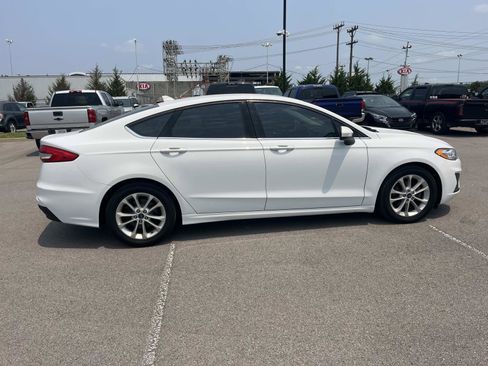 Used 2019 Ford Fusion SE FWD image 8