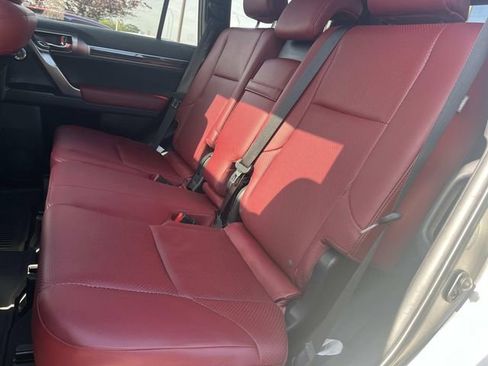 Used 2023 Lexus GX 460 Luxury w/ Accessory Package AWD/4WD image 25