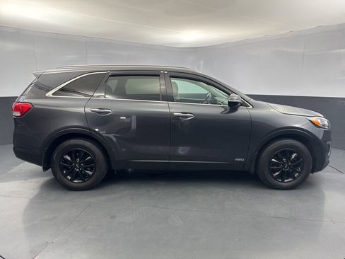 Used 2016 Kia Sorento AWD w/ LX Convenience Package image 6