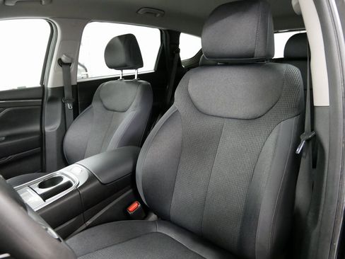 Used 2022 Hyundai Santa Fe SE image 16