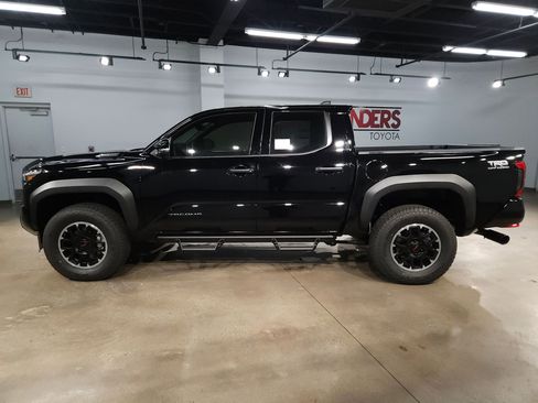New 2026 Toyota Tacoma TRD Off-Road image 4