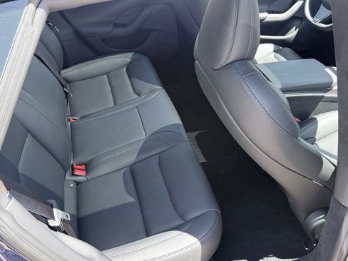 Used 2025 Tesla Model S AWD/4WD image 43