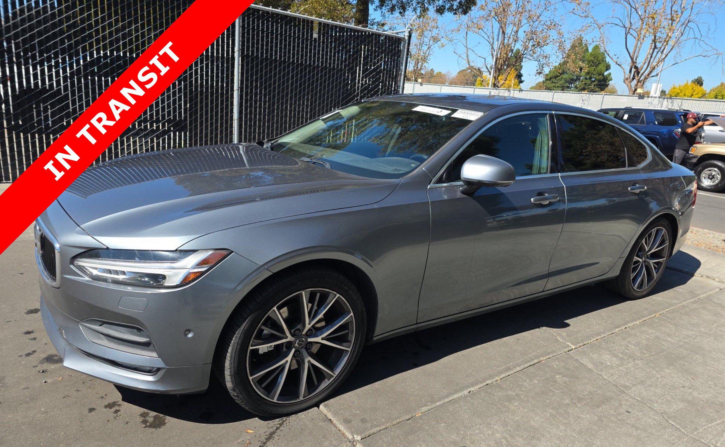 Used 2018 Volvo S90 T5 Momentum w/ Convenience Package AWD/4WD image 1