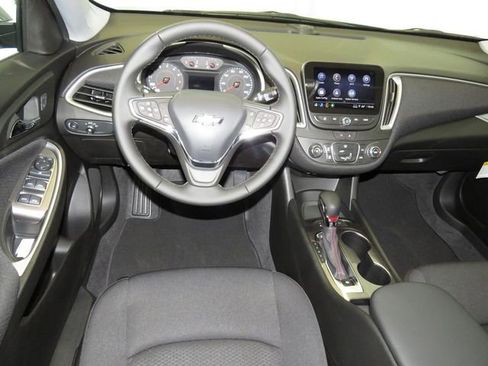 New 2024 Chevrolet Malibu RS image 6