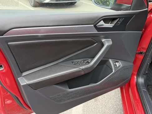 Certified 2023 Volkswagen Jetta SE FWD image 16