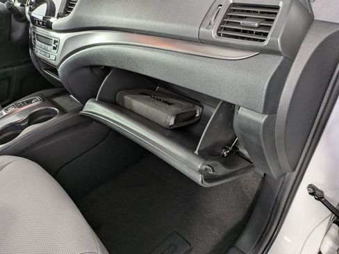 Certified 2023 Honda Passport EX-L image 33