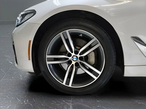 Used 2023 BMW 530i xDrive w/ Premium Package image 8