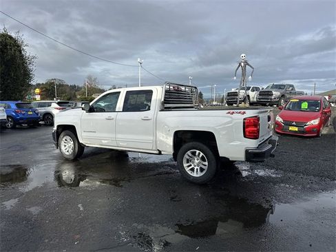 Used 2018 Chevrolet Silverado 1500 LT w/ All Star Edition image 3