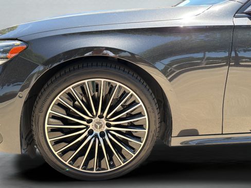 Used 2025 Mercedes-Benz E 350 Sedan image 32