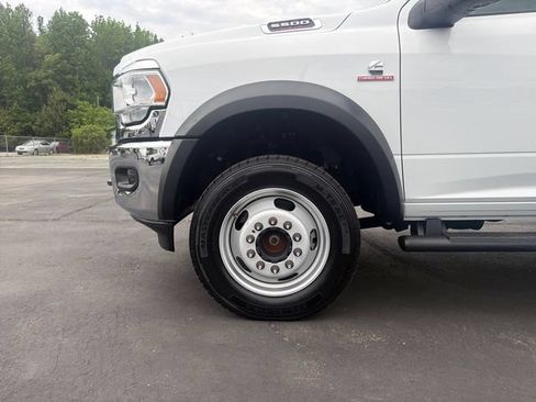 Used 2024 RAM 5500 Tradesman w/ Chrome Appearance Group AWD/4WD image 29