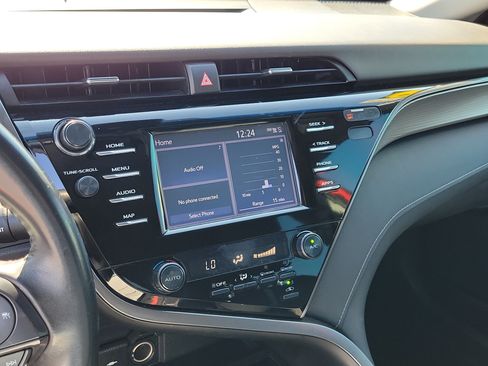 Used 2019 Toyota Camry SE FWD image 28
