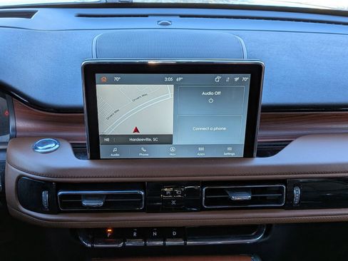 Certified 2022 Lincoln Aviator Reserve w/ Equipment Group 201A image 21