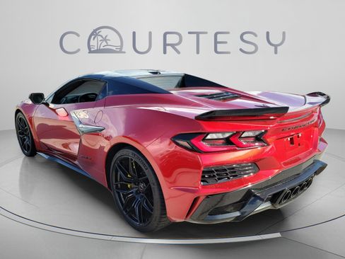 Used 2024 Chevrolet Corvette Z06 w/ Stealth Interior Trim Package RWD image 2