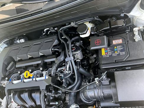 Used 2025 Hyundai Venue Limited FWD image 33