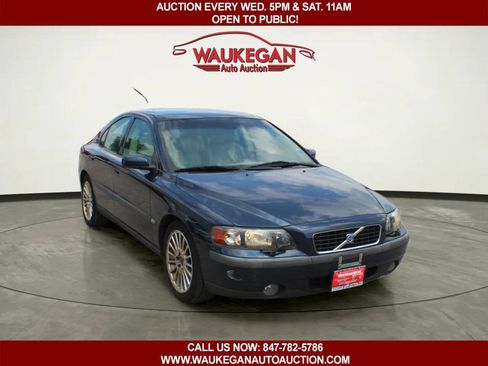 Used 2004 Volvo S60 2.5T FWD image 3