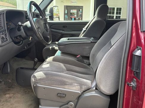 Used 2004 GMC Sierra 2500 SLE w/ Skid Plate Package AWD/4WD image 10