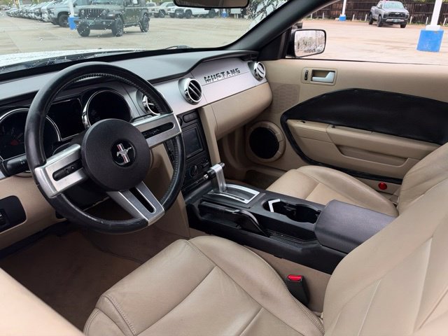 Used 2006 Ford Mustang Convertible RWD image 10
