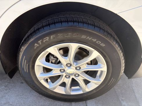 Used 2018 Chevrolet Equinox LS AWD/4WD image 20