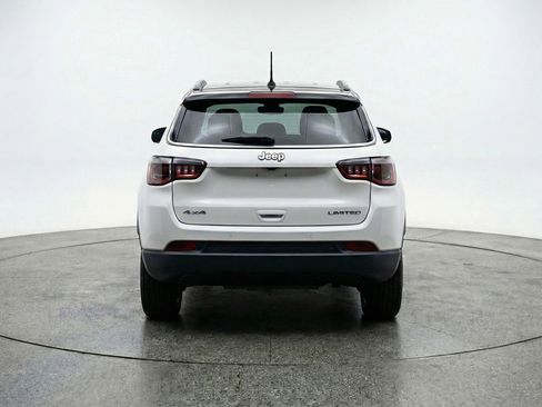 Used 2025 Jeep Compass Limited image 7