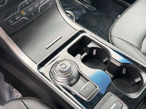 Used 2020 Ford Edge SEL w/ Convenience Package image 27