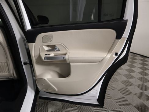 New 2026 Mercedes-Benz GLB 250 image 29