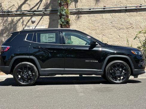 New 2026 Jeep Compass Latitude AWD/4WD image 2