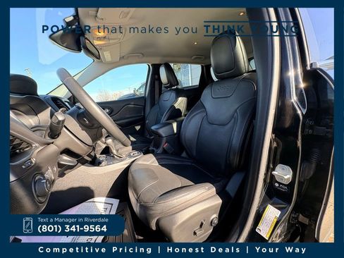 Used 2021 Jeep Cherokee Latitude Lux w/ Comfort/Convenience Group image 23