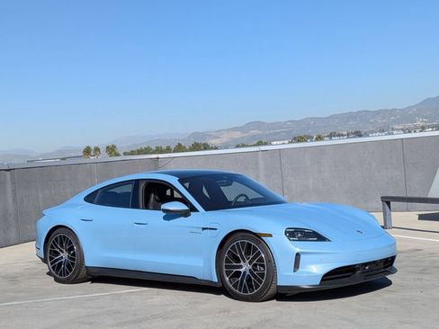 New 2026 Porsche Taycan image 7