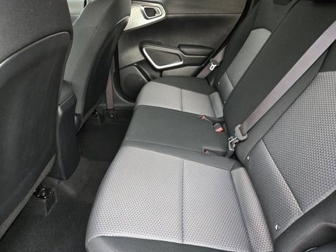 Certified 2025 Kia Soul LX image 30