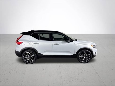 Used 2021 Volvo XC40 T5 R-Design w/ Advanced Package AWD/4WD image 5