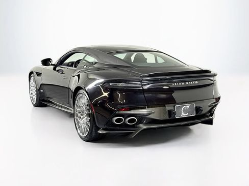 Used 2023 Aston Martin DBS Coupe RWD image 3