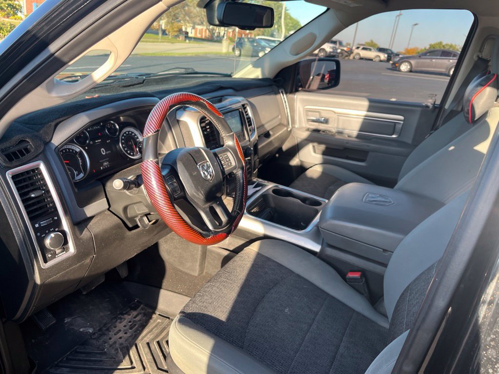 Used 2020 RAM 1500 Classic SLT w/ Luxury Group AWD/4WD image 25
