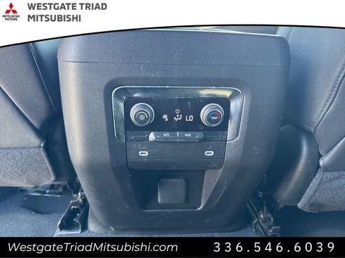 Used 2023 Chevrolet Suburban LT RWD image 20