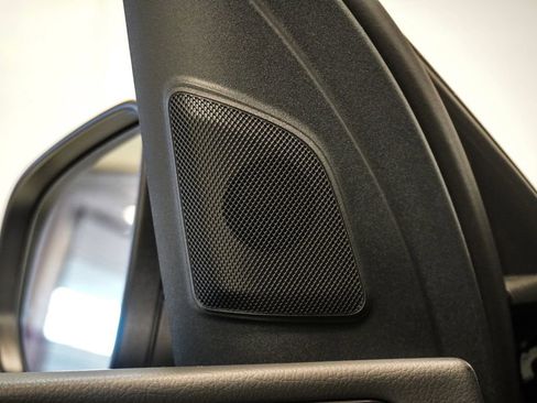 Used 2025 Mercedes-Benz GLE 450e 4MATIC image 23