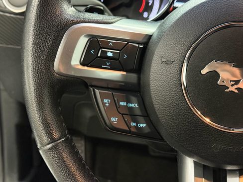 Used 2015 Ford Mustang Coupe image 24