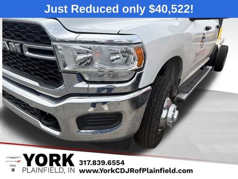 Used 2023 RAM 3500 Tradesman w/ Chrome Appearance Group AWD/4WD image 1