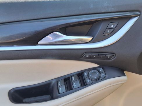 Used 2019 Buick Enclave Premium w/ Experience Buick Package image 9