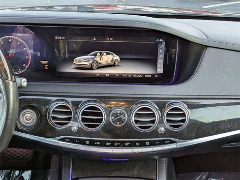 Used 2020 Mercedes-Benz S 560 4MATIC Sedan image 17
