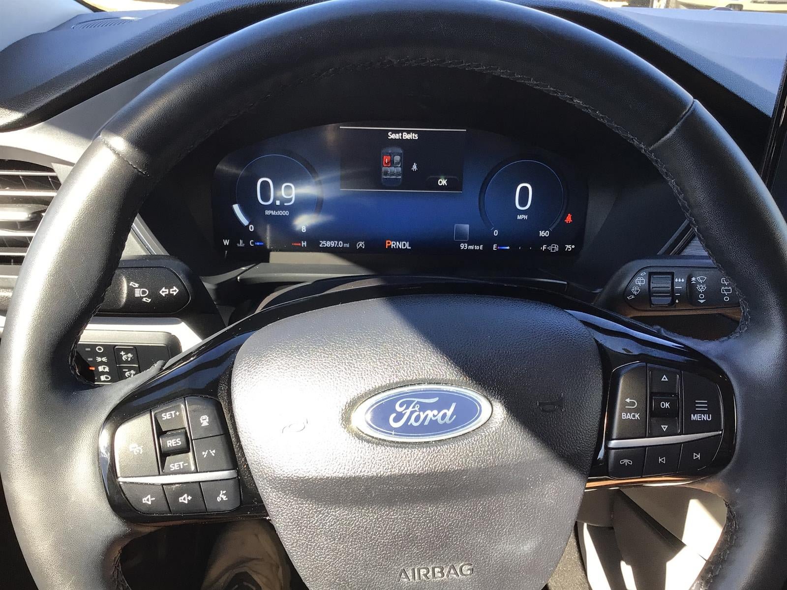Certified 2024 Ford Escape Platinum w/ Class II Trailer Tow Package AWD/4WD image 20