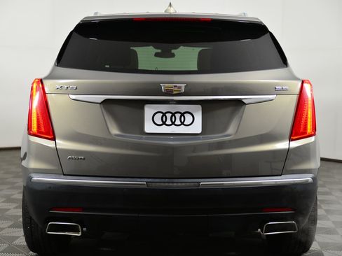 Used 2018 Cadillac XT5 Luxury w/ Driver Awareness Package image 8